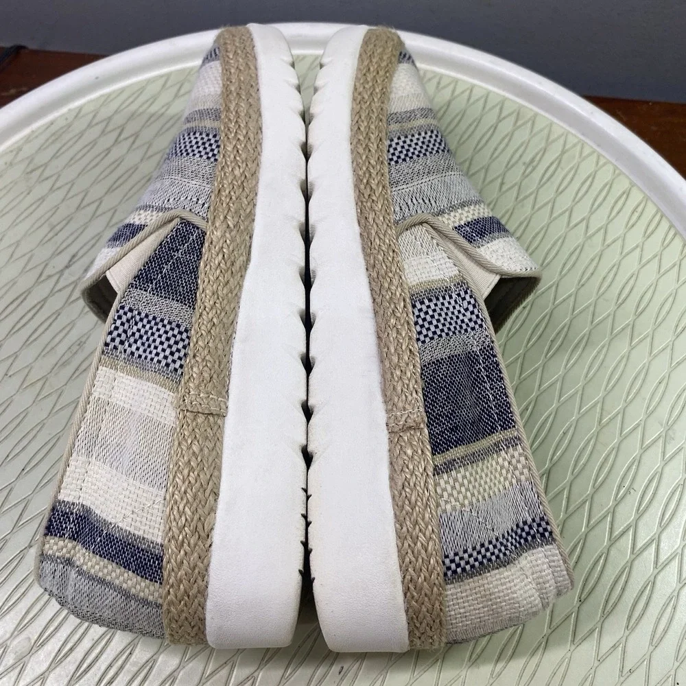 SKECHERS BOBS Women's Flexpadrille Tan/Navy Woven Textile Slip-on Casual Shoes 8